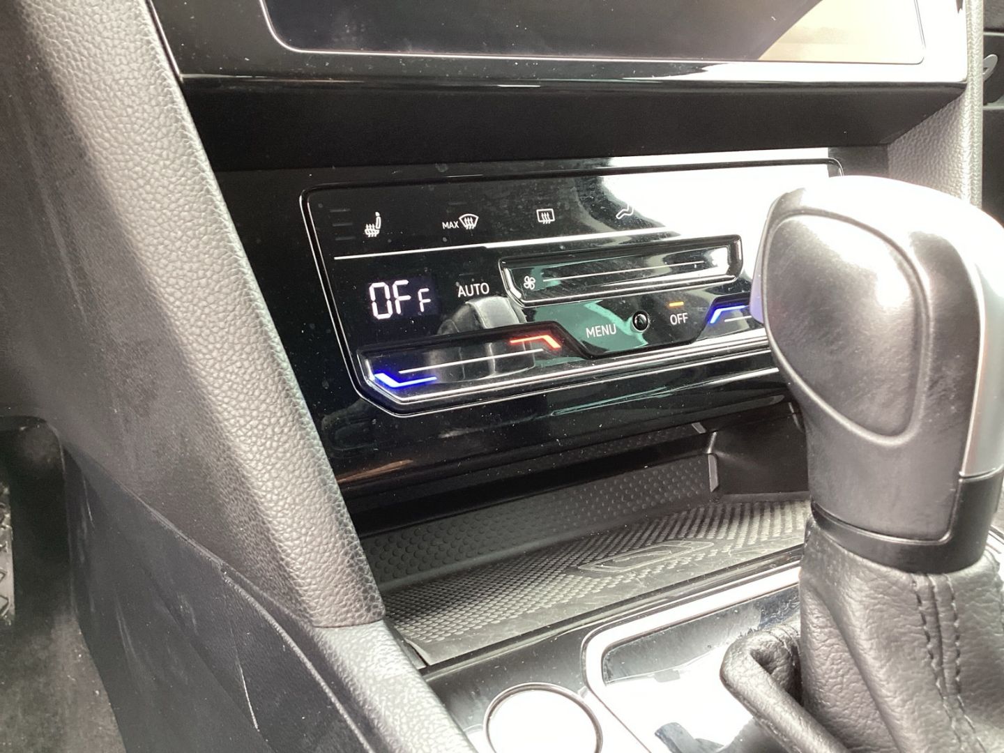 Volkswagen Passat Variant Business 2.0 TDI - Samsaru's Car Outlet