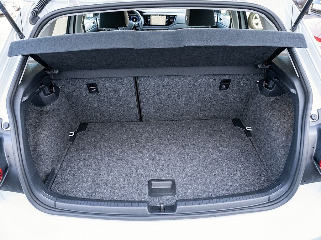 Volkswagen Polo 1.0 TSI Highline DSG - Samsaru's Car Outlet