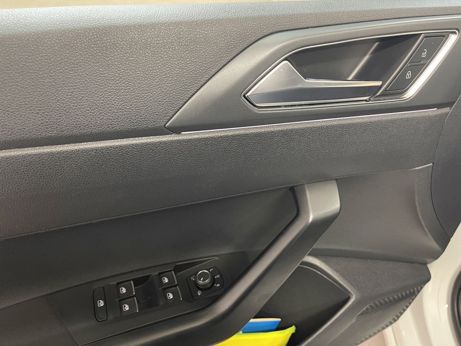 Volkswagen Taigo 1.5 TSI R-Line DSG - Samsaru's Car Outlet
