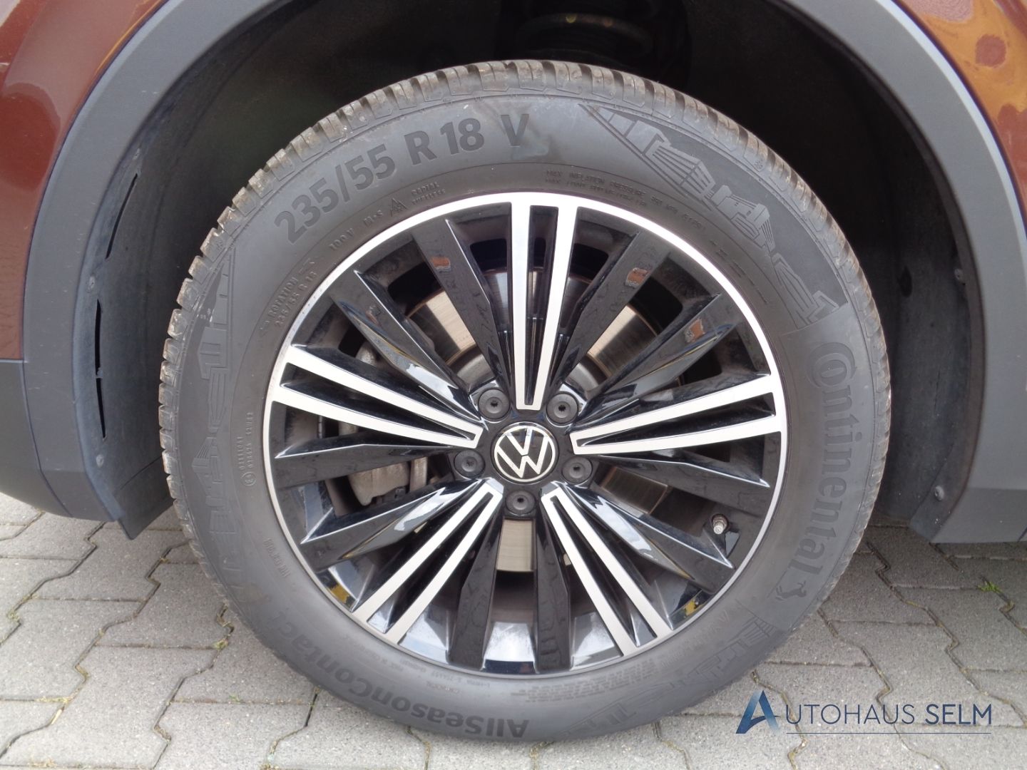 Volkswagen Tiguan Elegance 4Motion 2.0 TDI HUD AHK Panodach