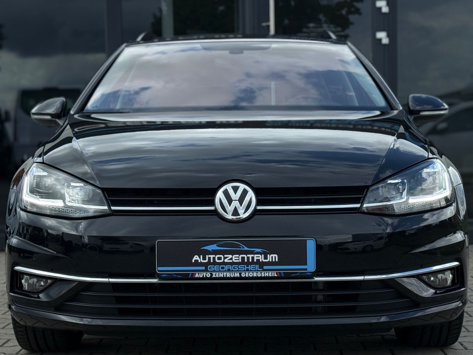 Volkswagen Golf Variant Highline - Samsaru's Car Outlet