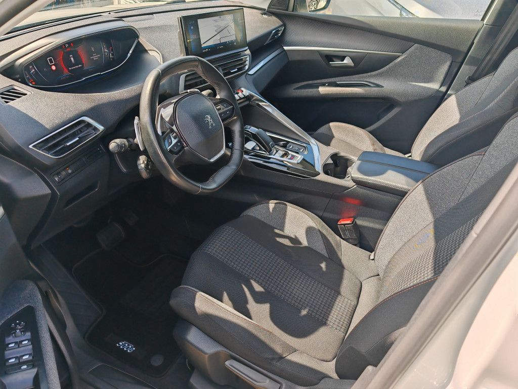 Peugeot 5008 PureTech - Samsaru's Car Outlet