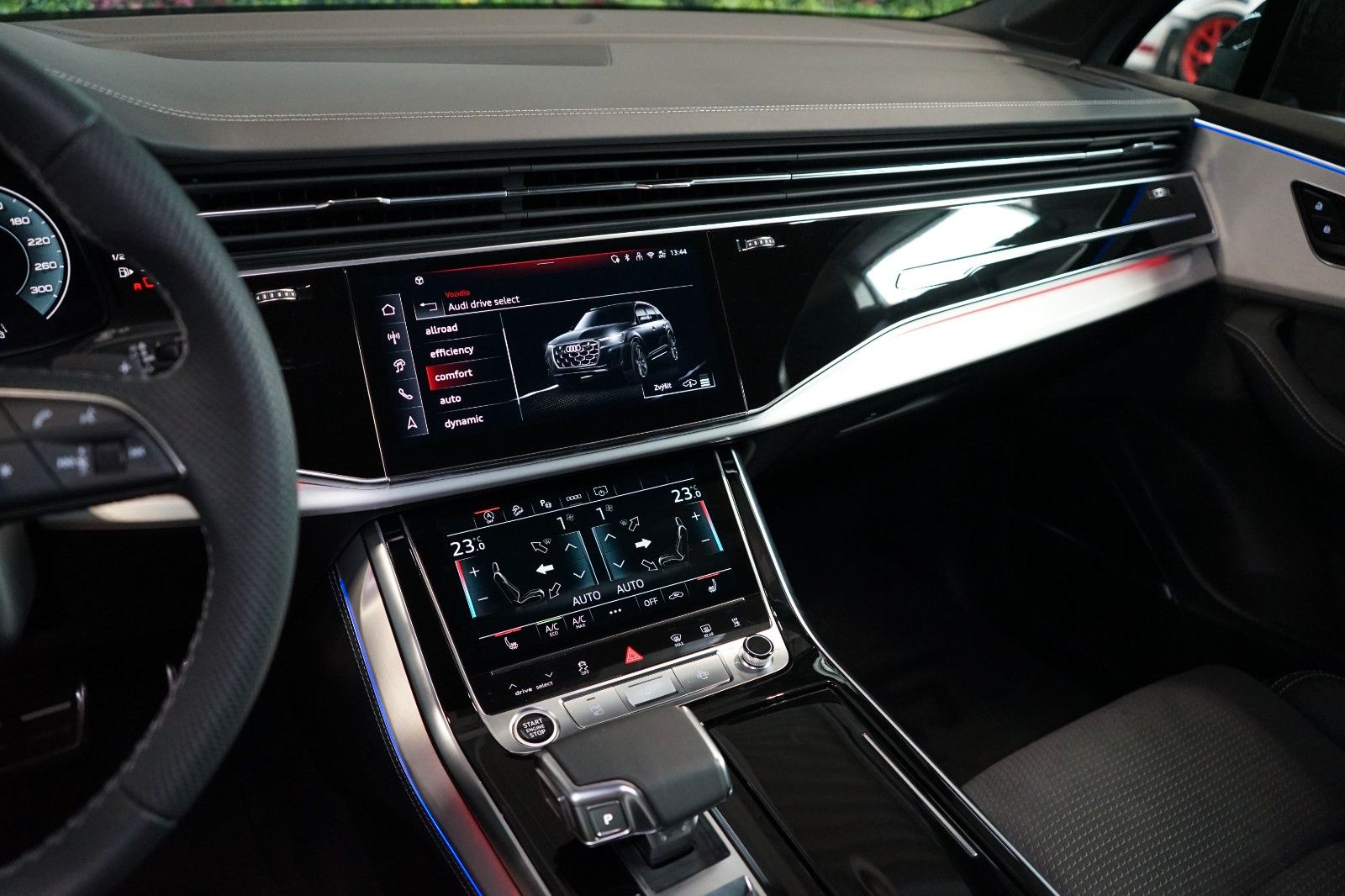 Audi Q7 50 TDI*S-LINE*TOW*OLED*AUX.HEAT*CZ*73.636€ NETTO