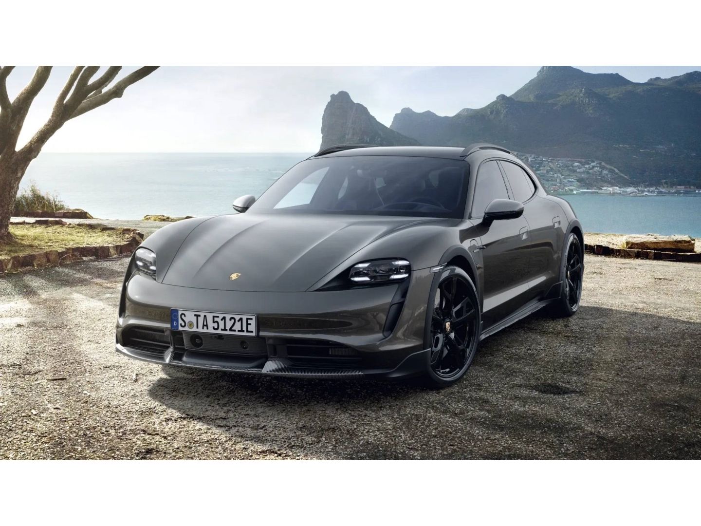 Porsche Taycan Turbo S Cross Turismo Burmester HeadUp