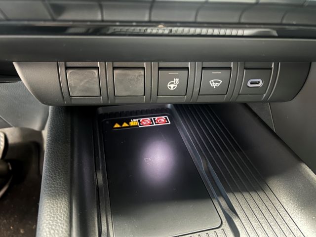 Toyota C-HR Hybrid FWD - Samsaru's Car Outlet