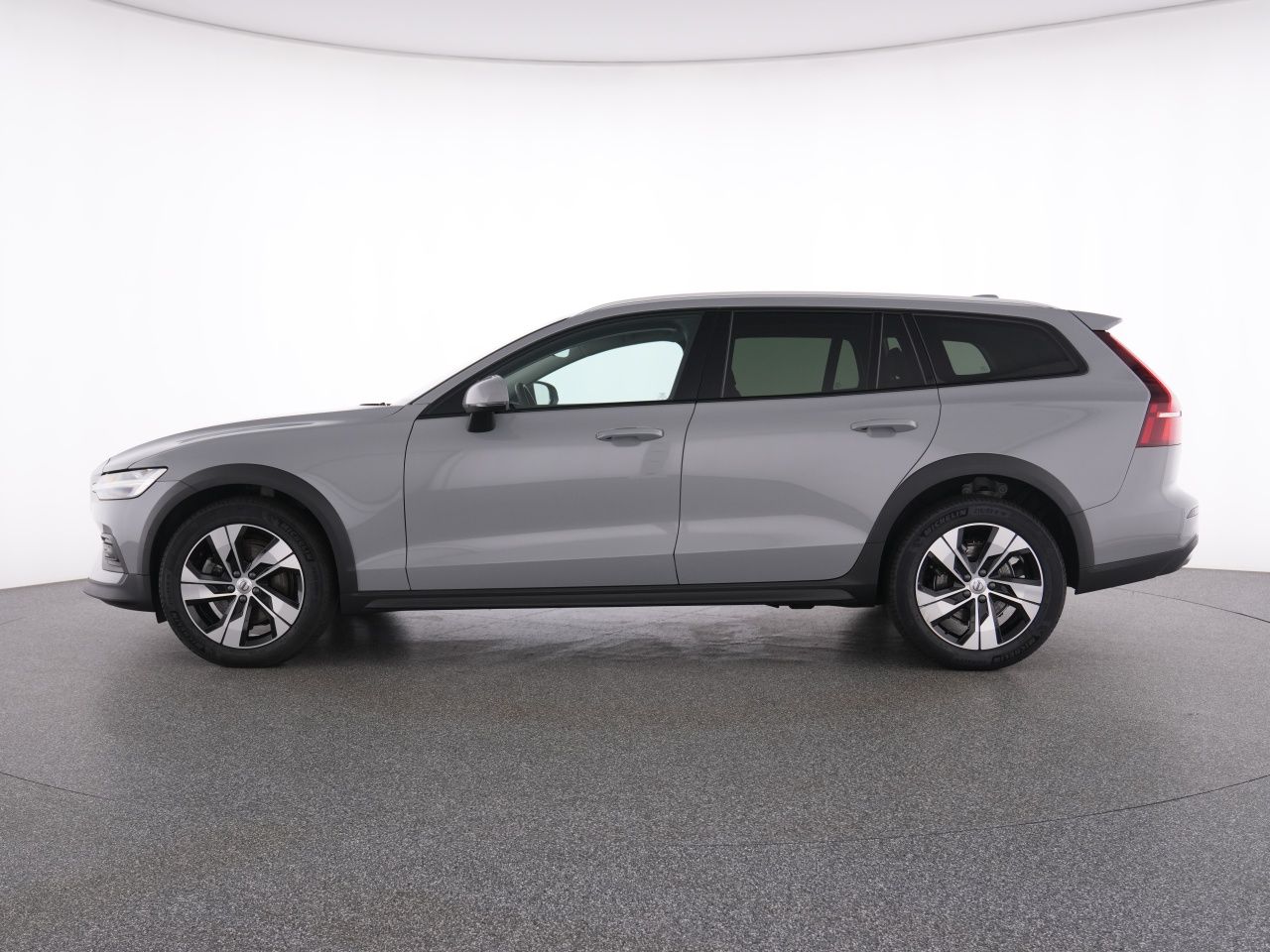 Volvo V60 Cross Country B4 AWD PLUS FAP+WINTERPAK
