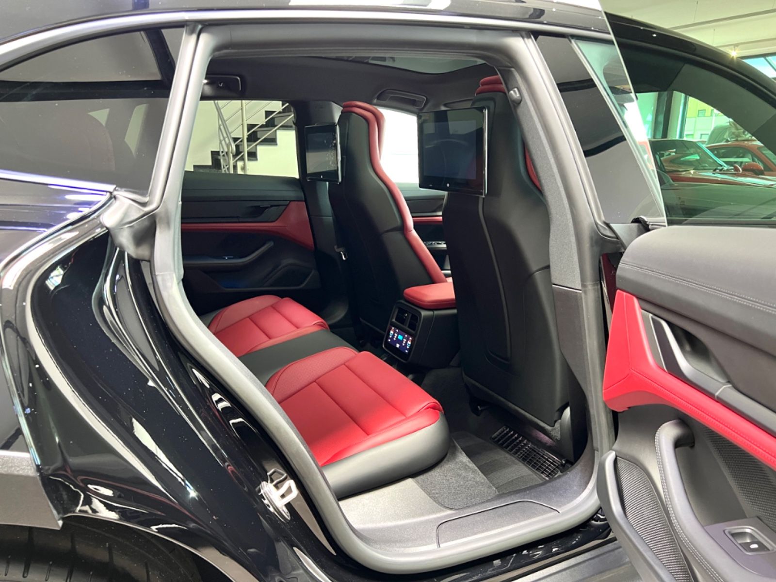 Porsche TAYCAN 4 CROSS TURISMO PANO ACC LEDER-ROT 2xDVD