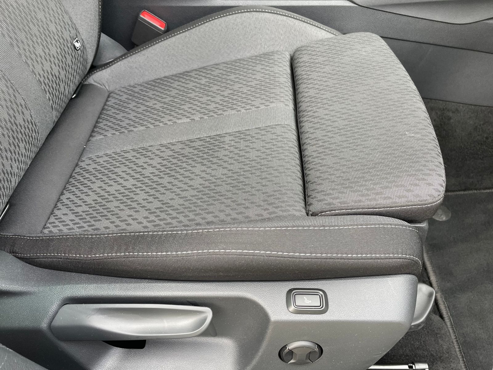 Skoda Octavia Combi 2.0 TDI Style - Samsaru's Car Outlet