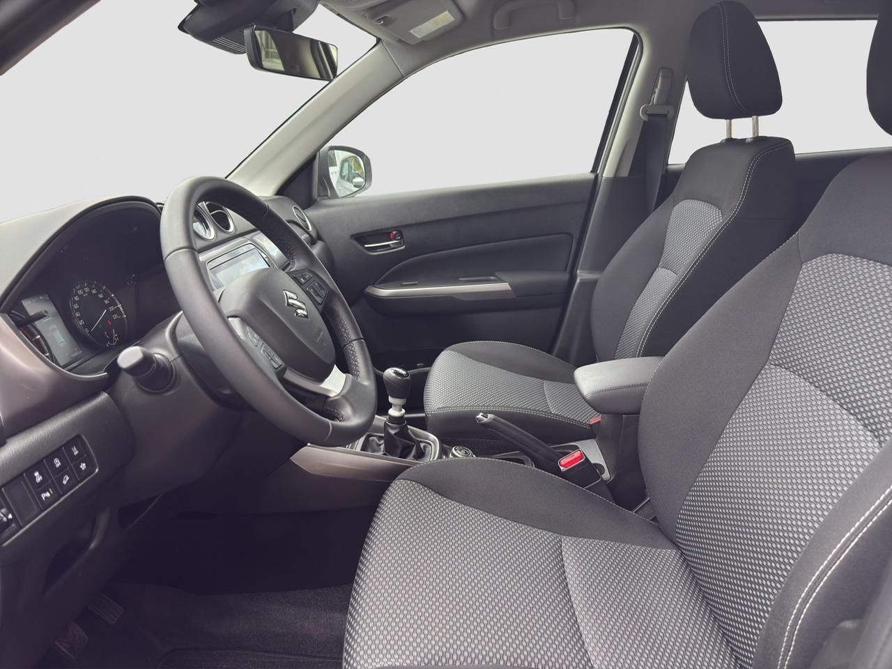 Suzuki Vitara 1.4 Mild-Hybrid GL 4x4 - Samsaru's Car Outlet