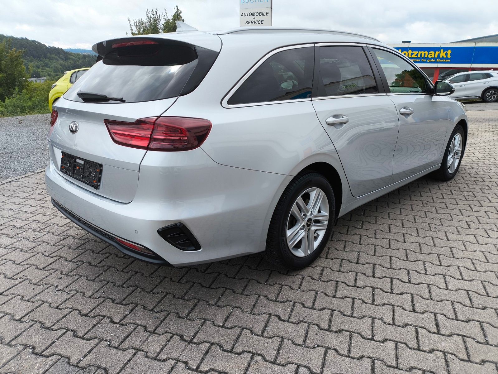 Kia Ceed Kombi 1.4 TGDi Automatik - Samsaru's Car Outlet