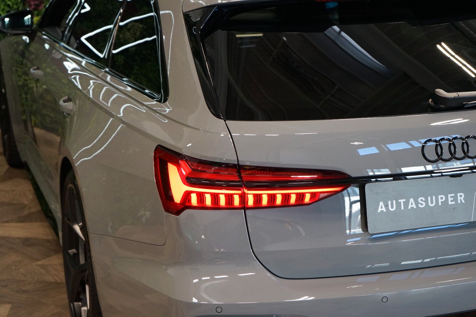 Audi RS6 Performance*AUX.HEAT*PANO*120.331€ NETTO