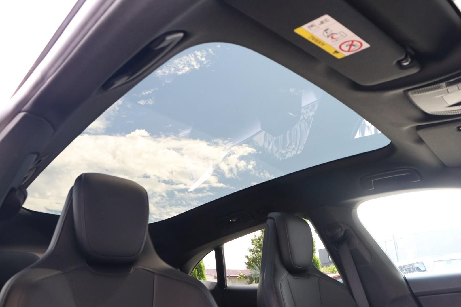 Porsche Taycan 4S Plus Sport Turismo +PANO+18-WEGE+BOSE+