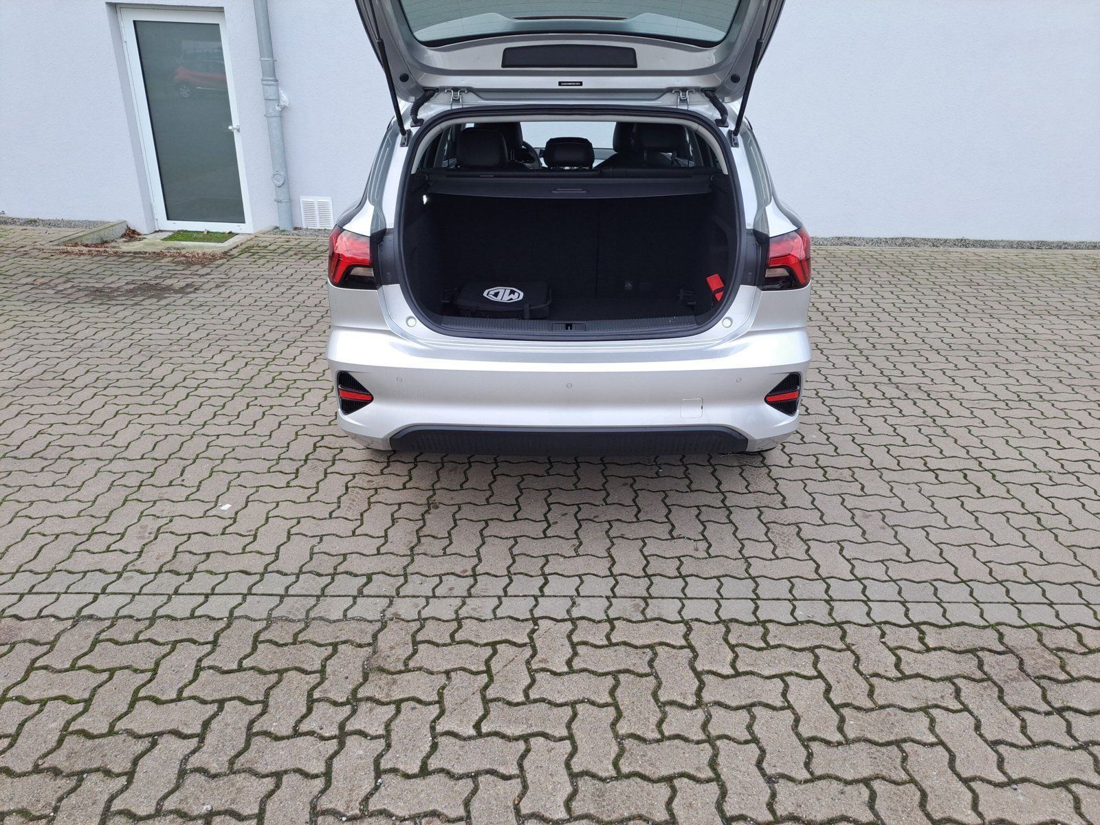 MG5 EV 61kWH Luxury *360°CAM, Leder,uvm...*Black