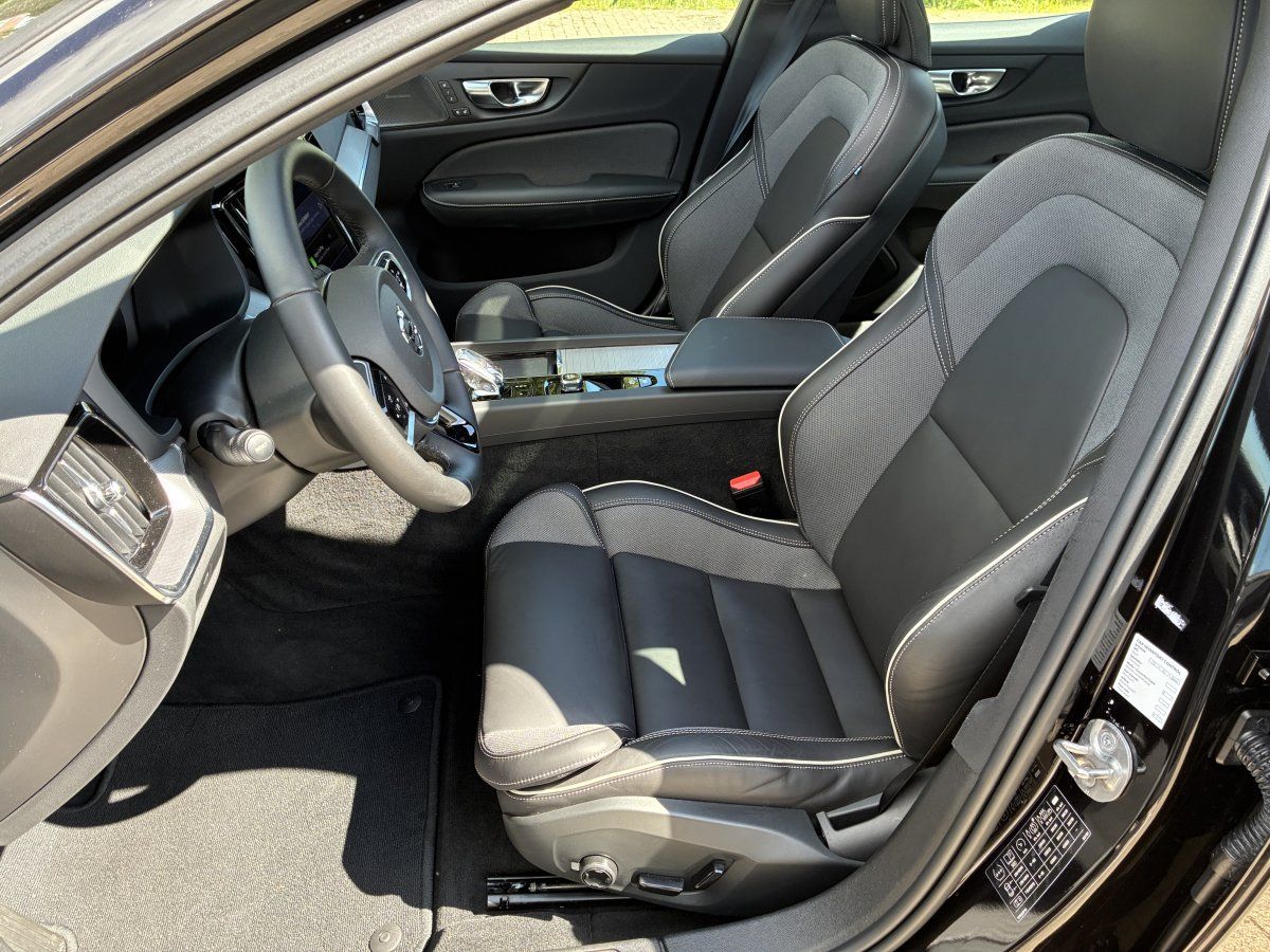 Volvo S60 B4 Plus Dark