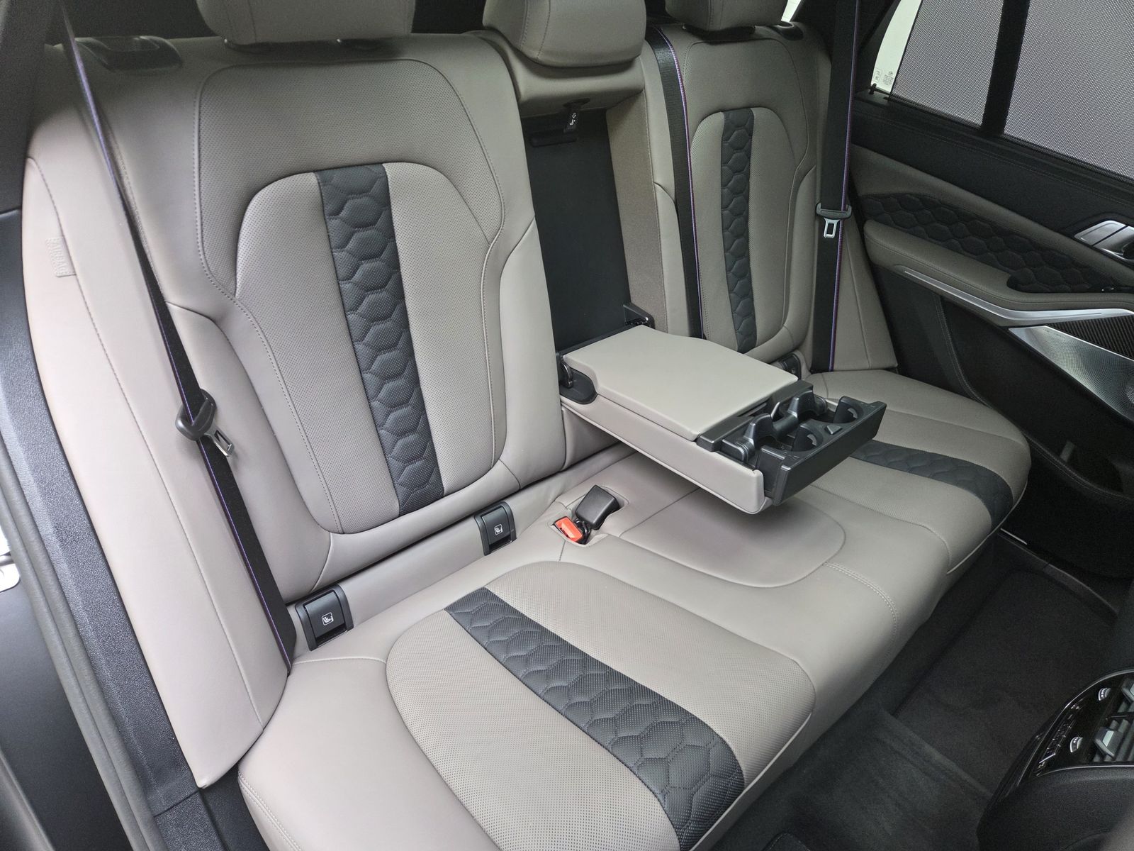 BMW X5 M Competition Matt AHK Sky B&W Carbon UPE196