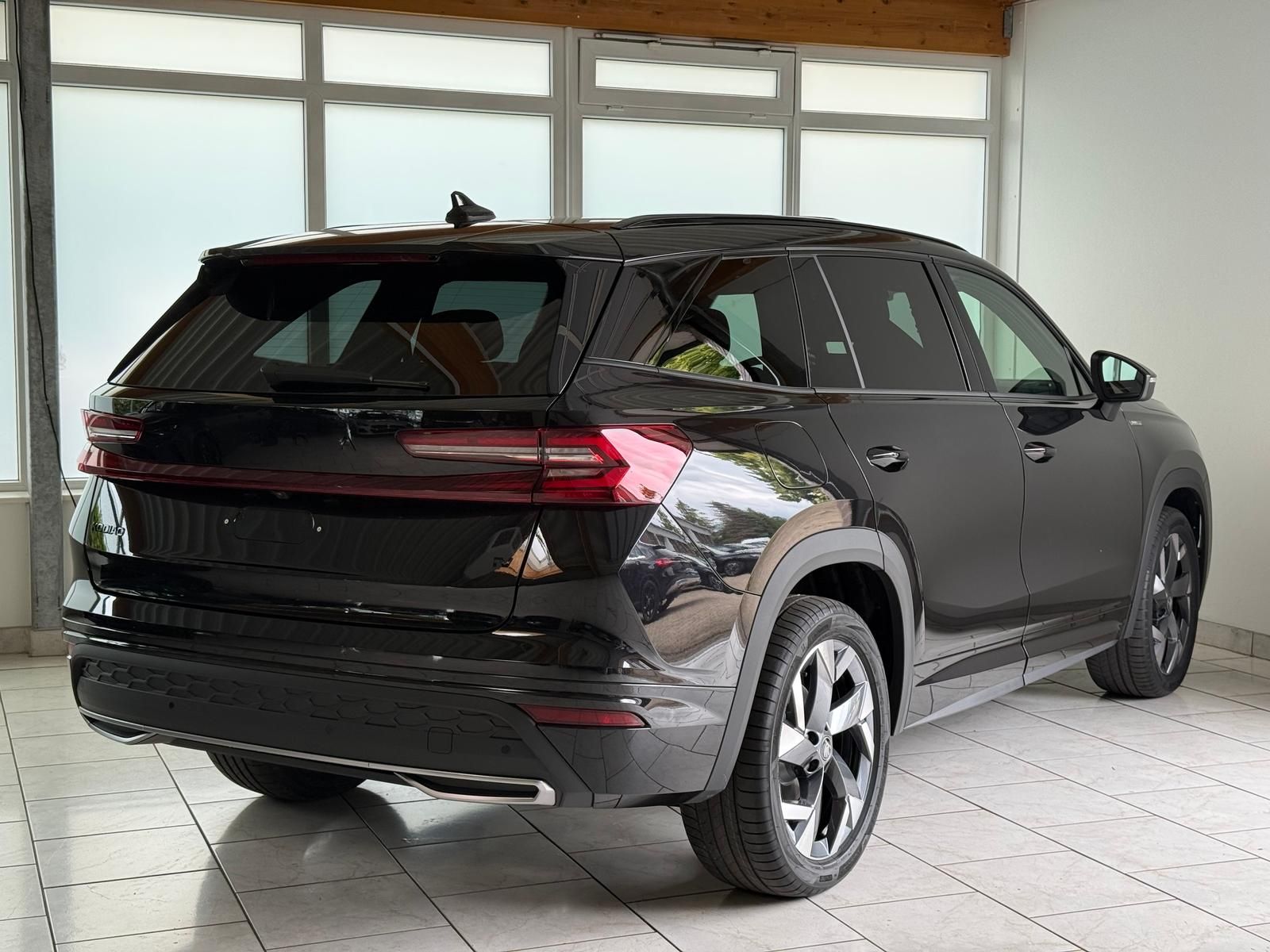 Skoda Kodiaq iV Plug-In Sportline-Pano/AHK/ACC/CarPlay