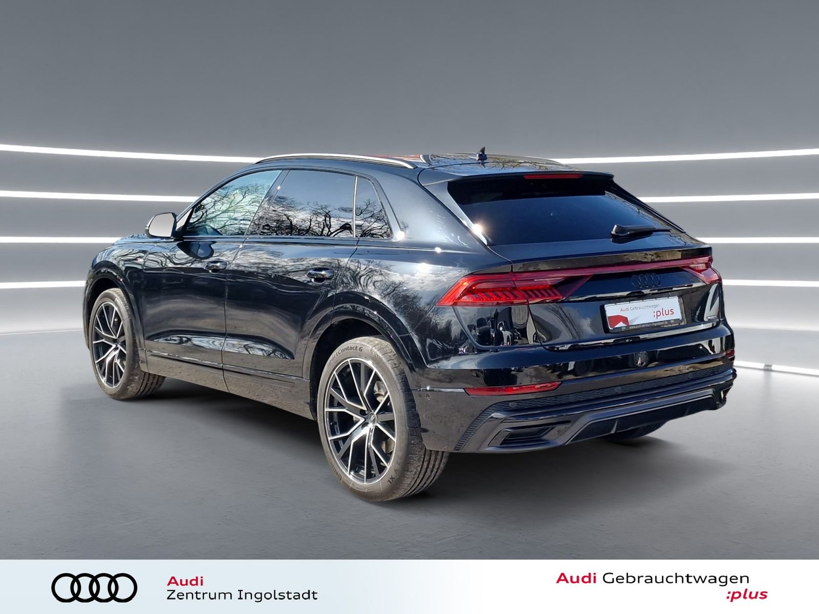 Audi Q8 55 TFSI qu S line MATRIX PANO Luft AHK B&O
