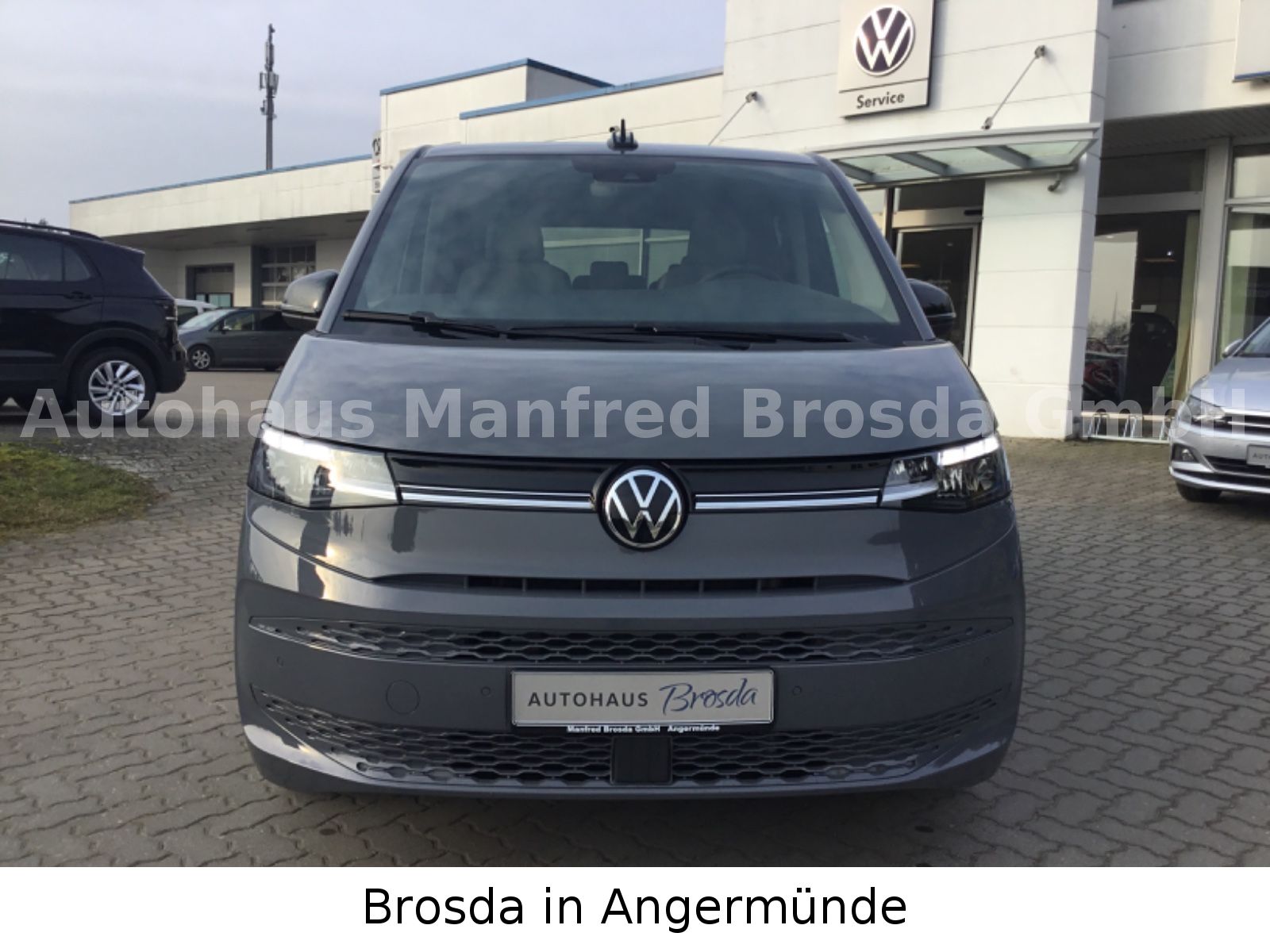 Volkswagen T7 Multivan - Samsaru's Car Outlet