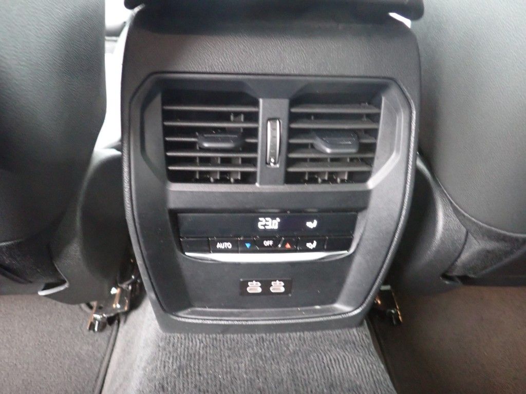 BMW 330 i Touring M Sport - Samsaru's Car Outlet