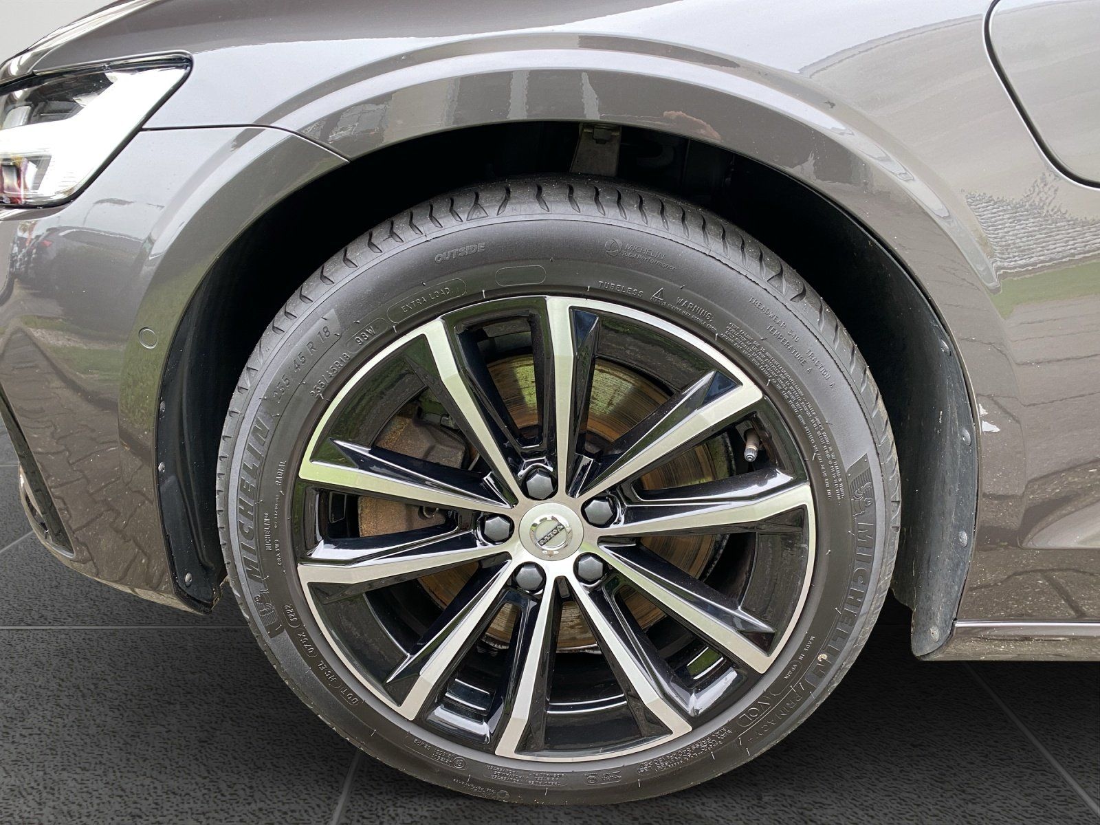 Volvo V60 T8 Plus Dark AHK*LED*StHzg*SHZ*WiPa*