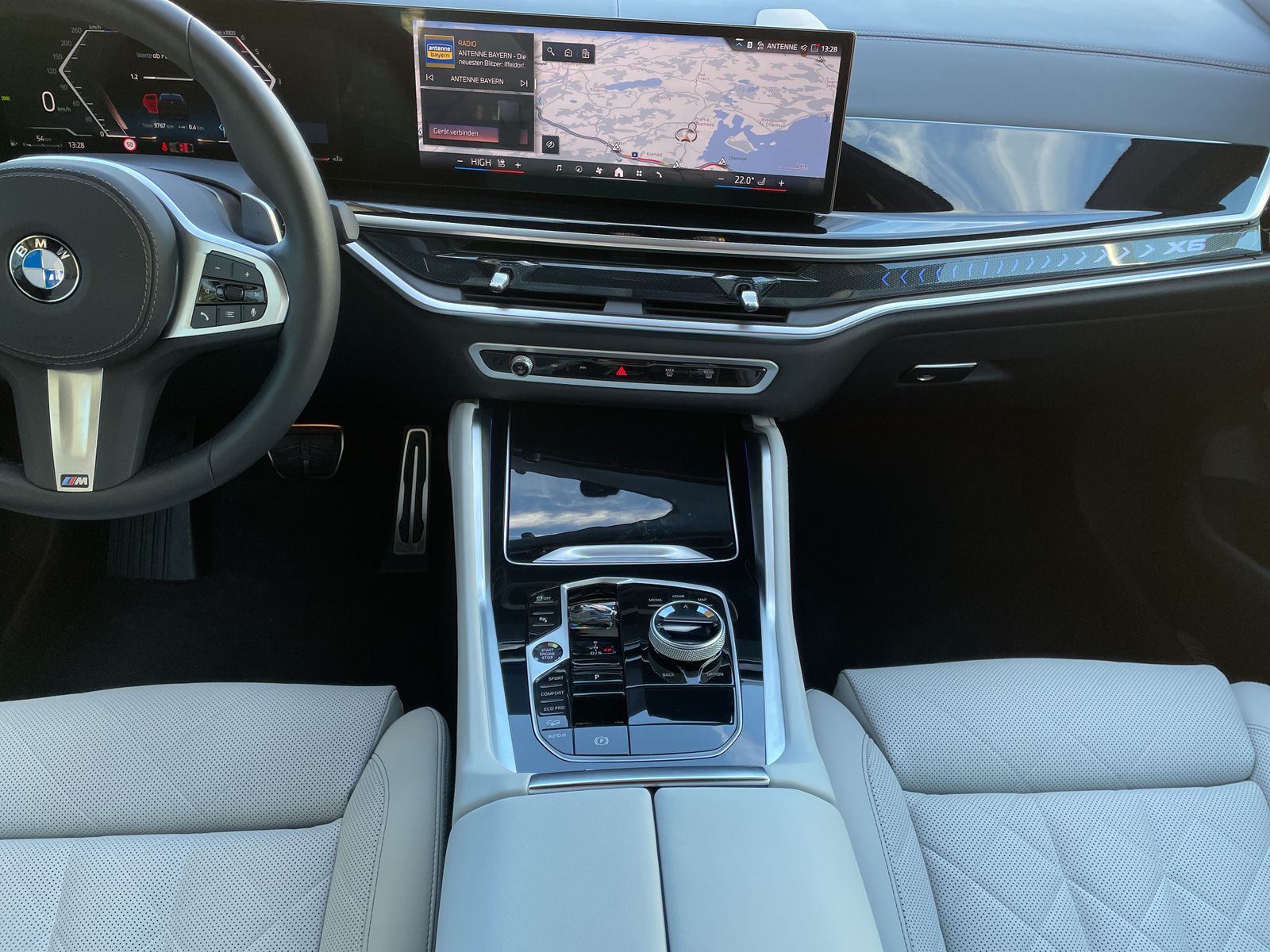 BMW X6 xDrive40d M Sportpaket Pro-Bowers & Wilkins D