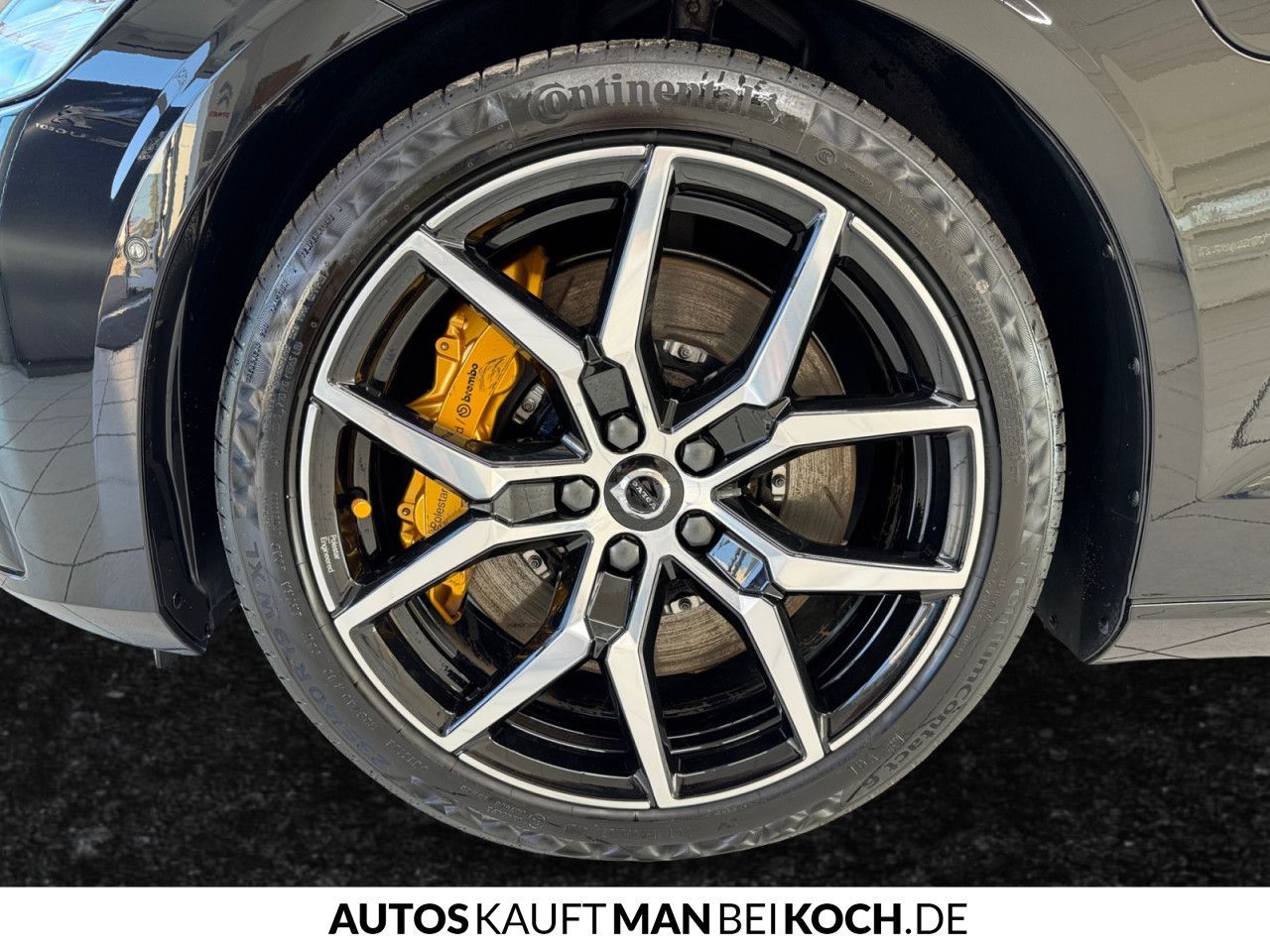 Volvo S60 T8 Plug-In AWD Polestar Engineered HIGH- END