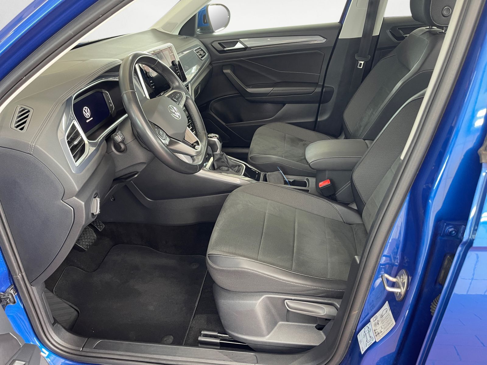 Volkswagen T-Roc 1.5 TSI - Samsaru's Car Outlet
