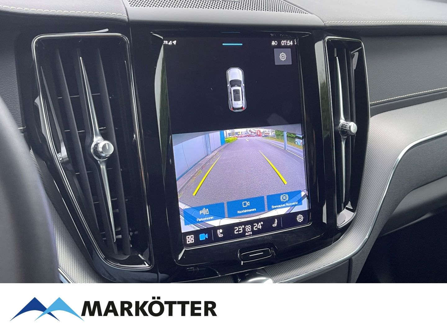 Volvo XC60 T6 AWD Recharge R Design - Samsaru's Car Outlet