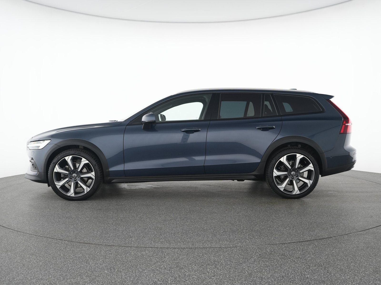 Volvo V60 CC B4 AWD Ultimate SONDERFINANZIERUNG 1,99%*