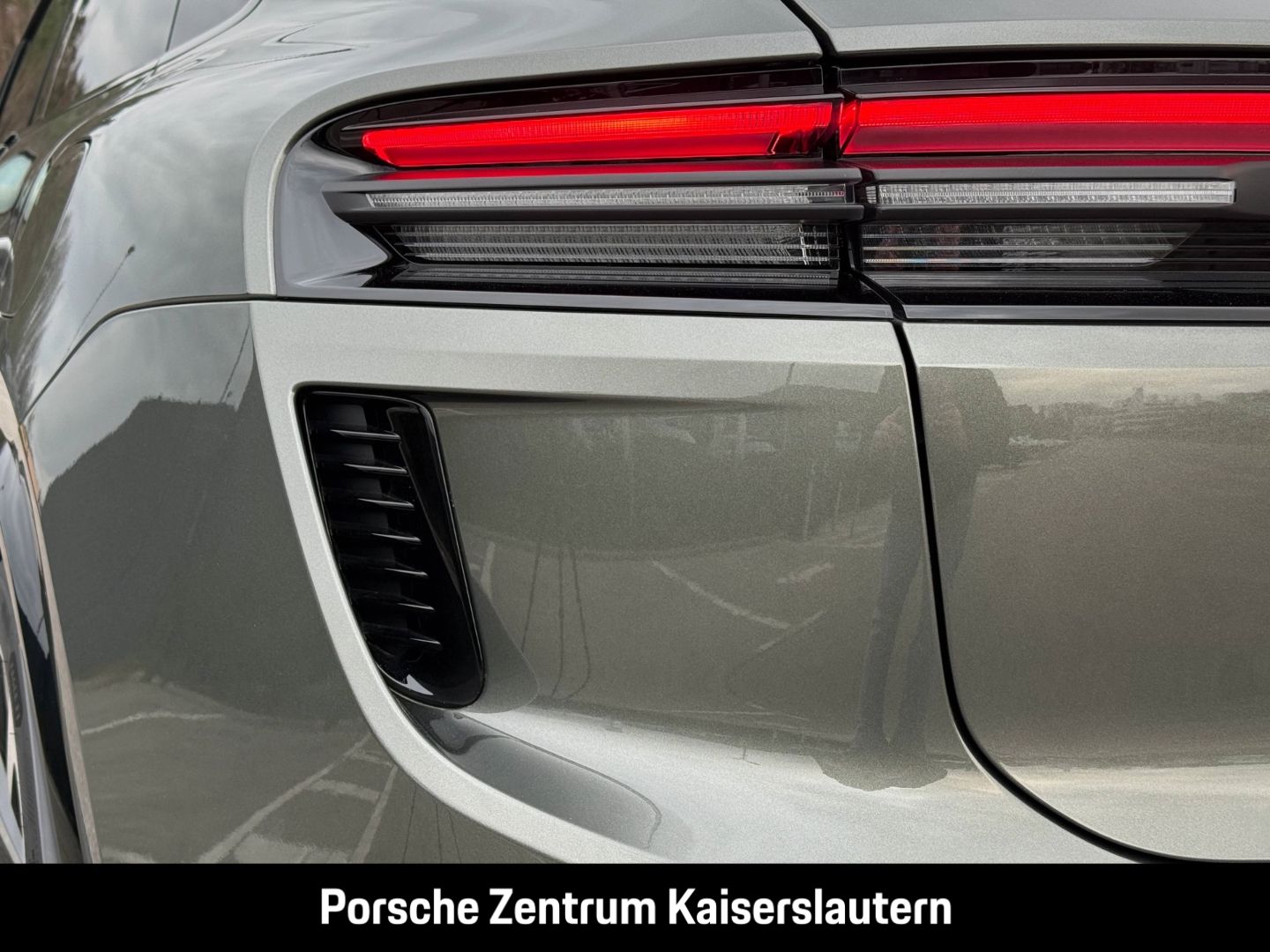 Porsche Macan Turbo 22-Zoll Rückfahrkamera LED-Matrix