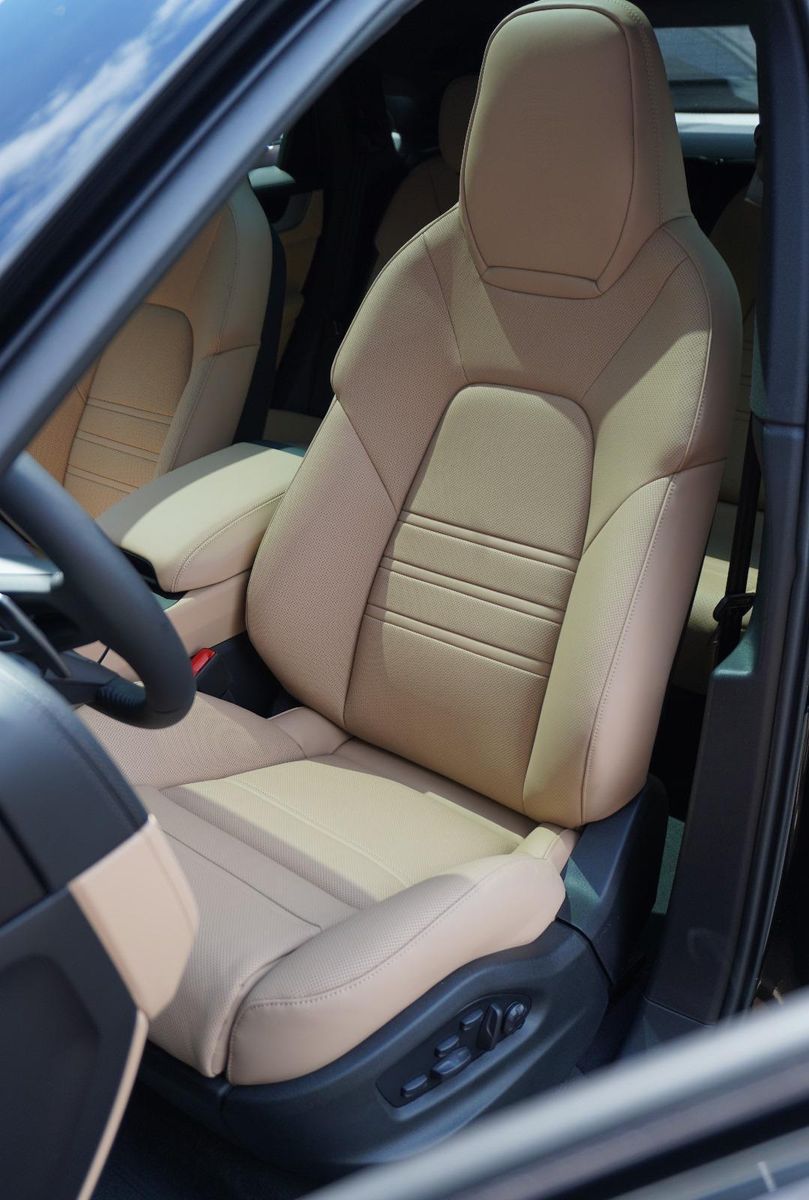 Porsche Cayenne Coupe E-Hybrid SportDesign PASM head-up