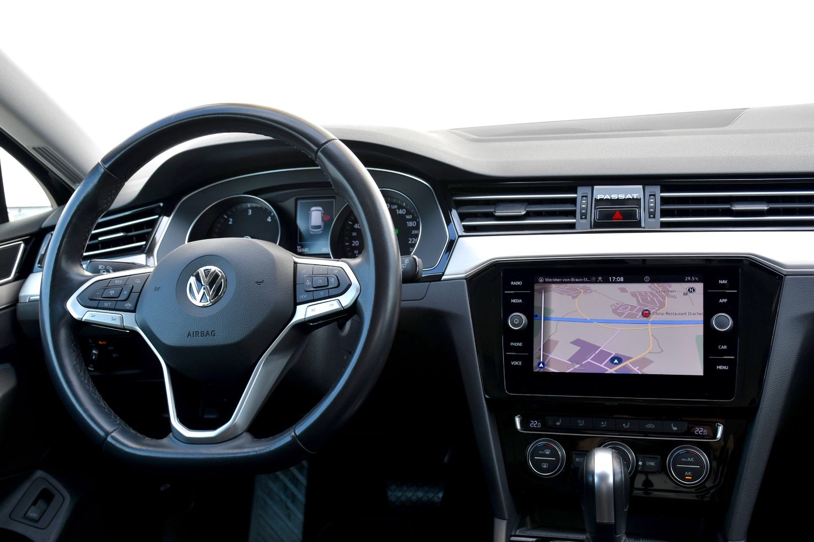 Volkswagen Passat Var Elegance - Samsaru's Car Outlet