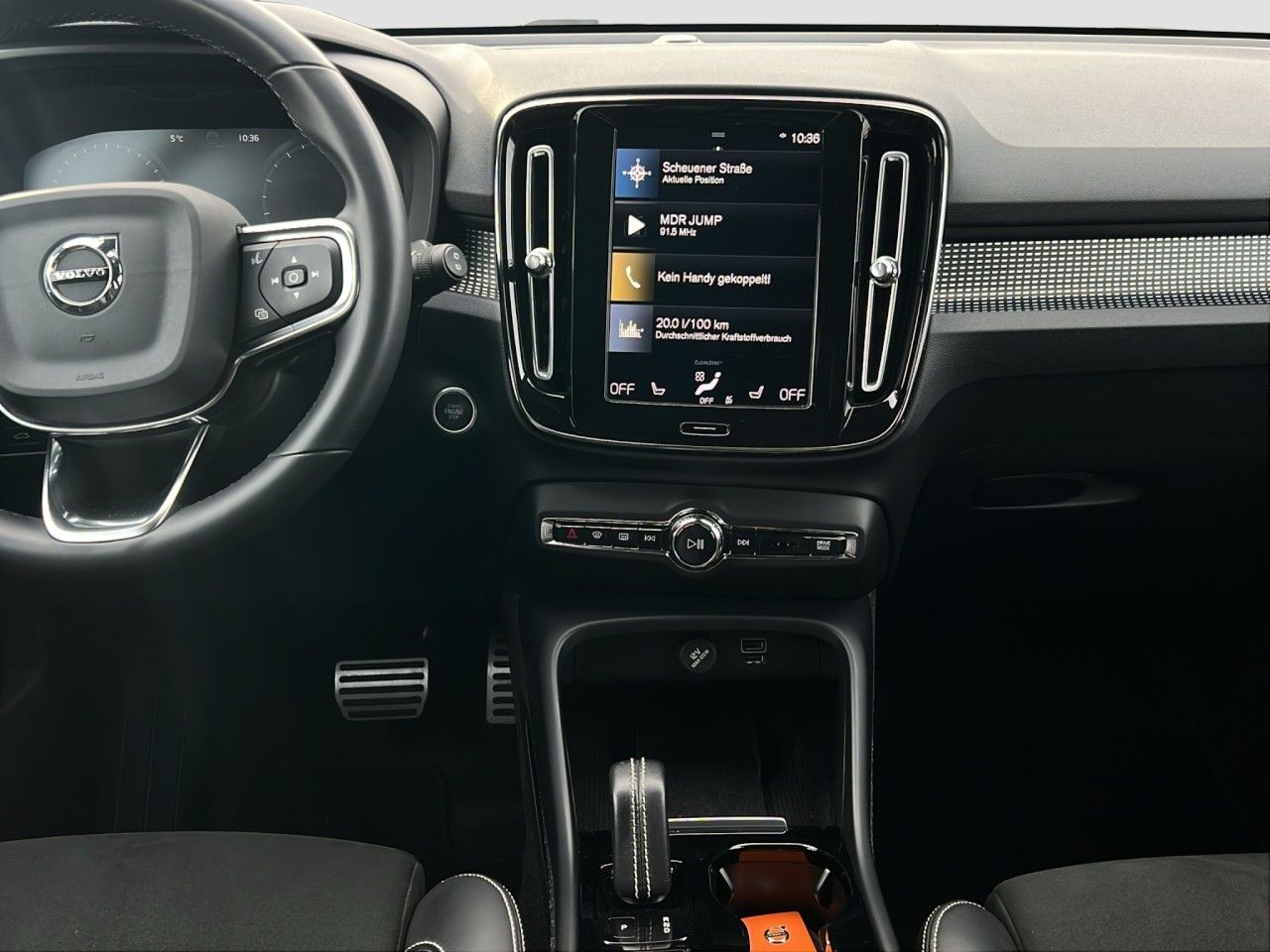 Volvo XC40 B5 R-Design AWD/Navi/LED/AHK/Pano/360K/19Zo