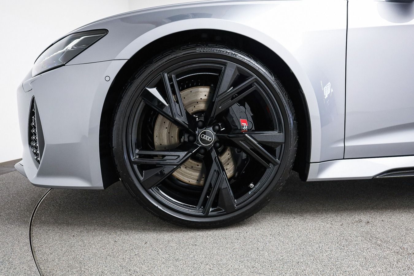 Audi RS 6 Avant Carbon*Pano*B&O*Night*HUD*Assist*Dyna