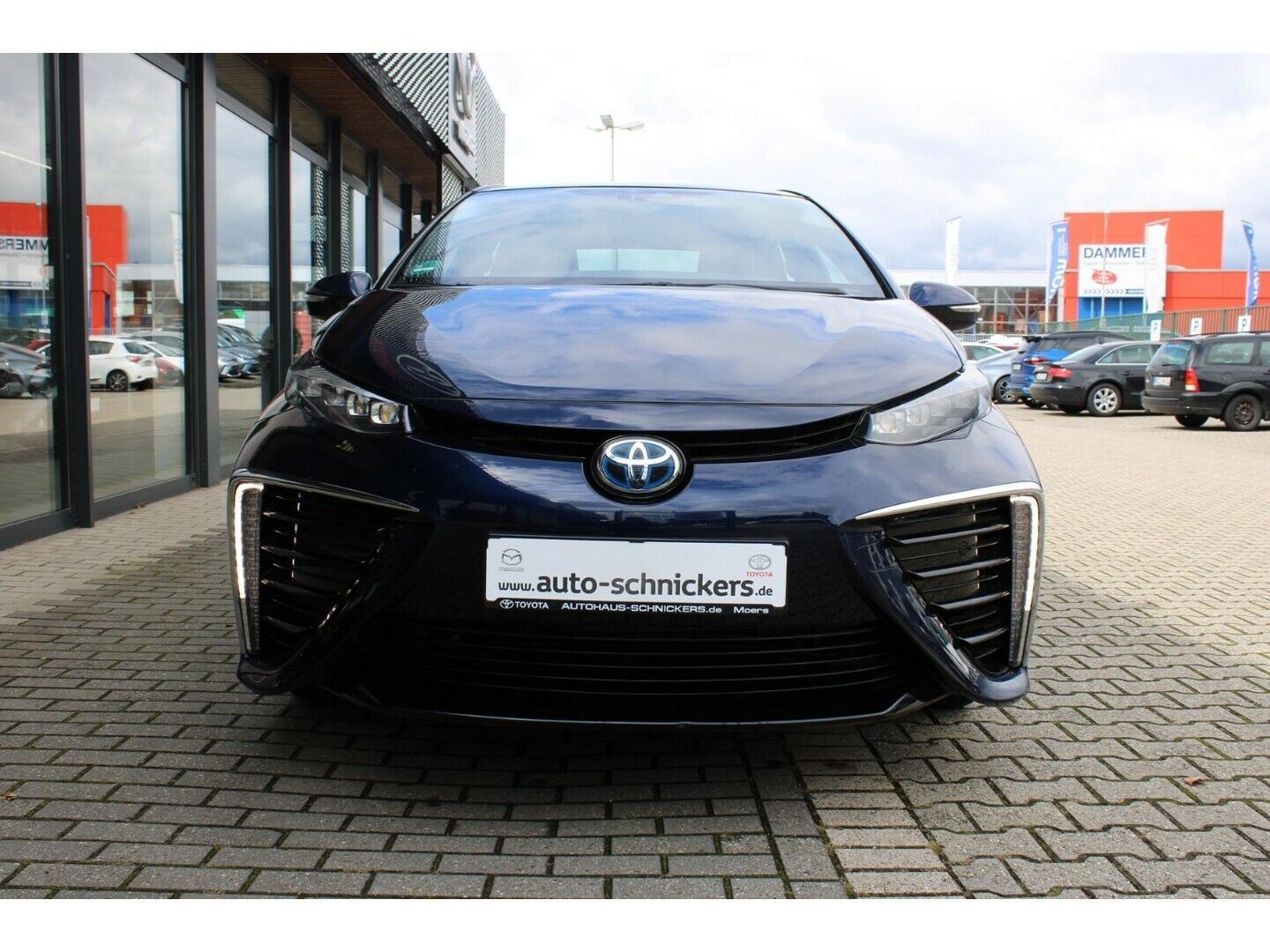 Toyota Mirai - Samsaru's Car Outlet