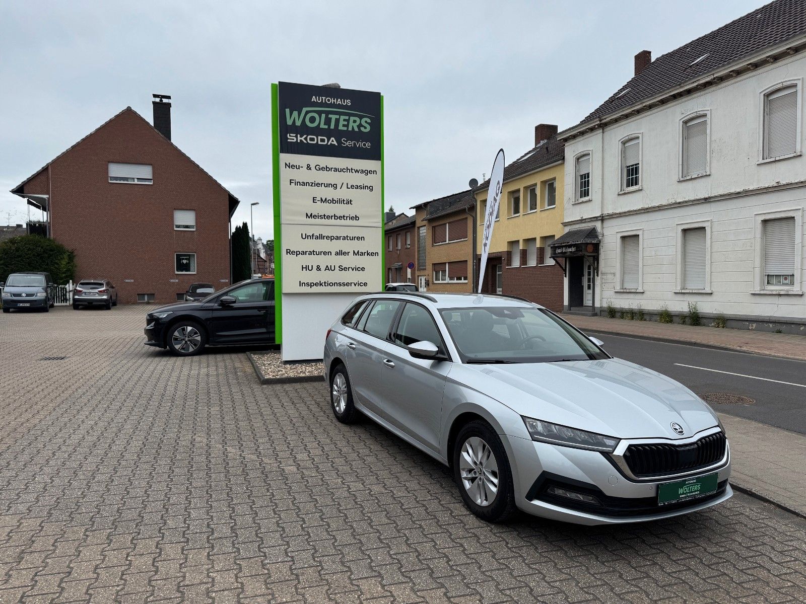 Skoda OCTAVIA COMBI AMBITION - Samsaru's Car Outlet