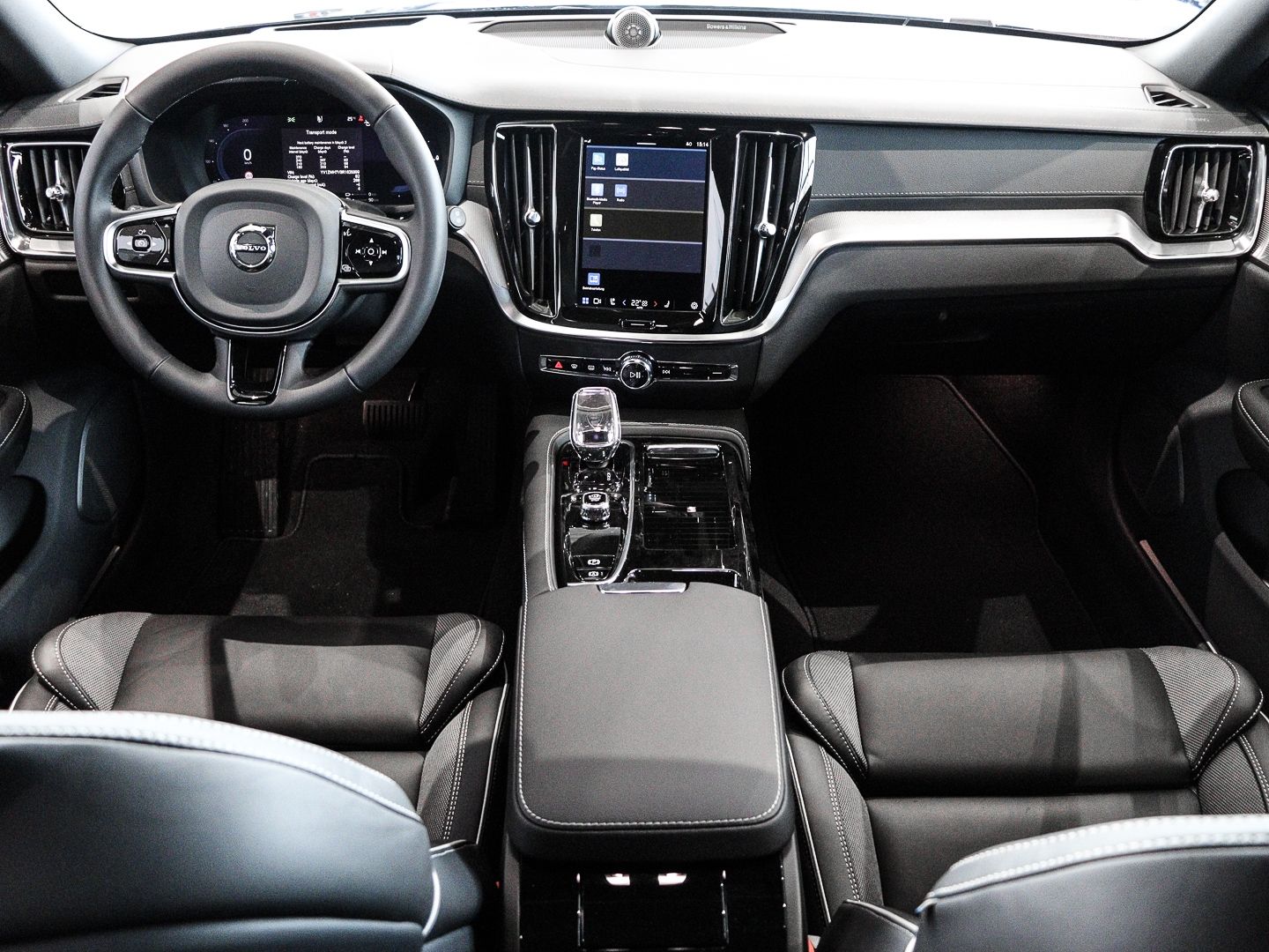 Volvo V60 T8 AWD Ultra Dark Recharge Plug-In Hybrid Tw