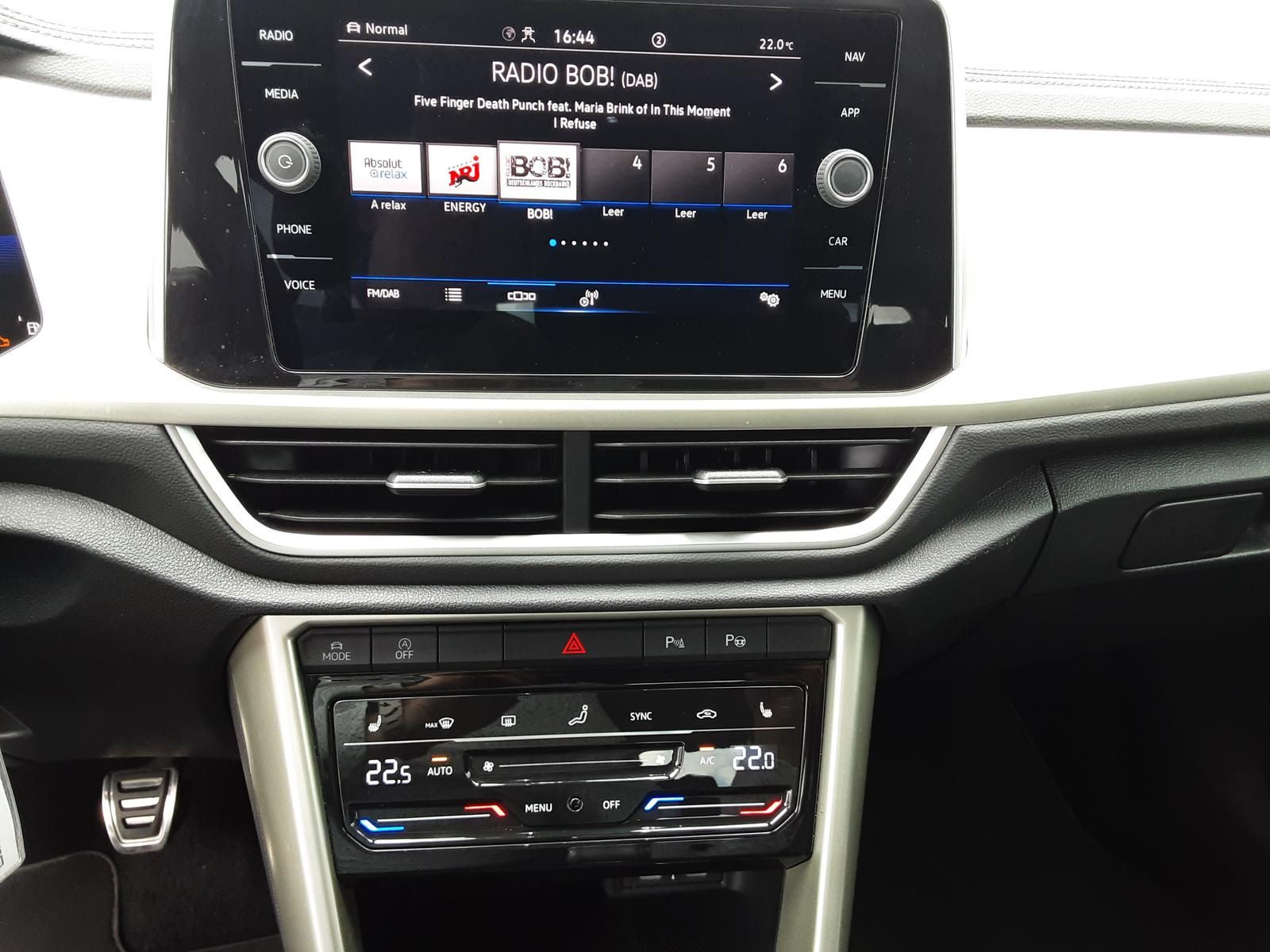 Volkswagen T-Roc Move 1.0 TSI - Samsaru's Car Outlet