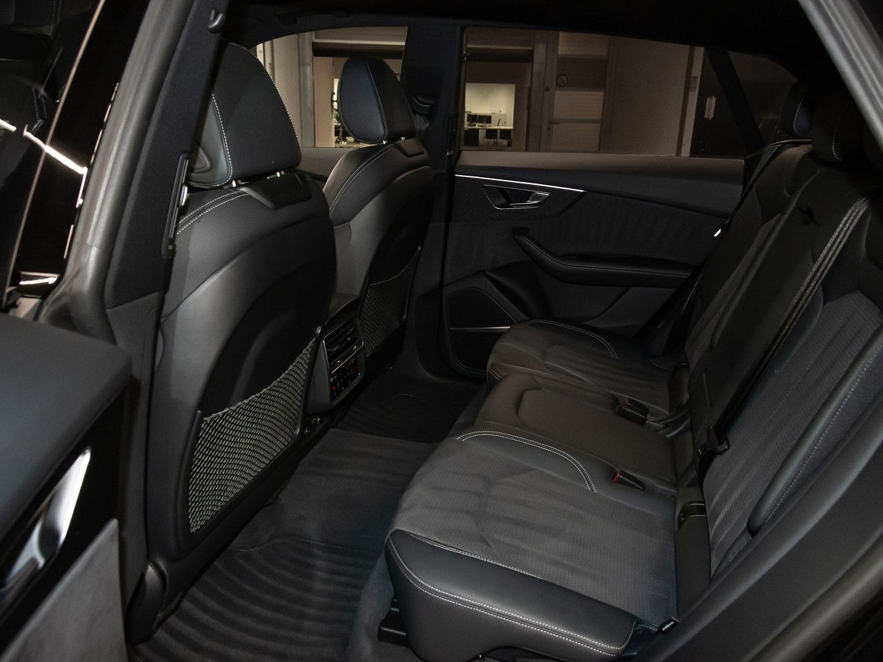 Audi Q8 50 TDI quattro S line Matrix AHK Pano 23''