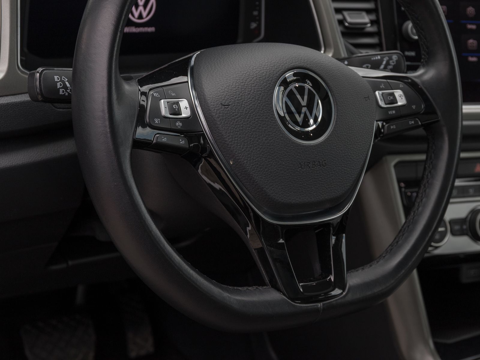Volkswagen T-Roc 1.5 TSI DSG STYLE - Samsaru's Car Outlet