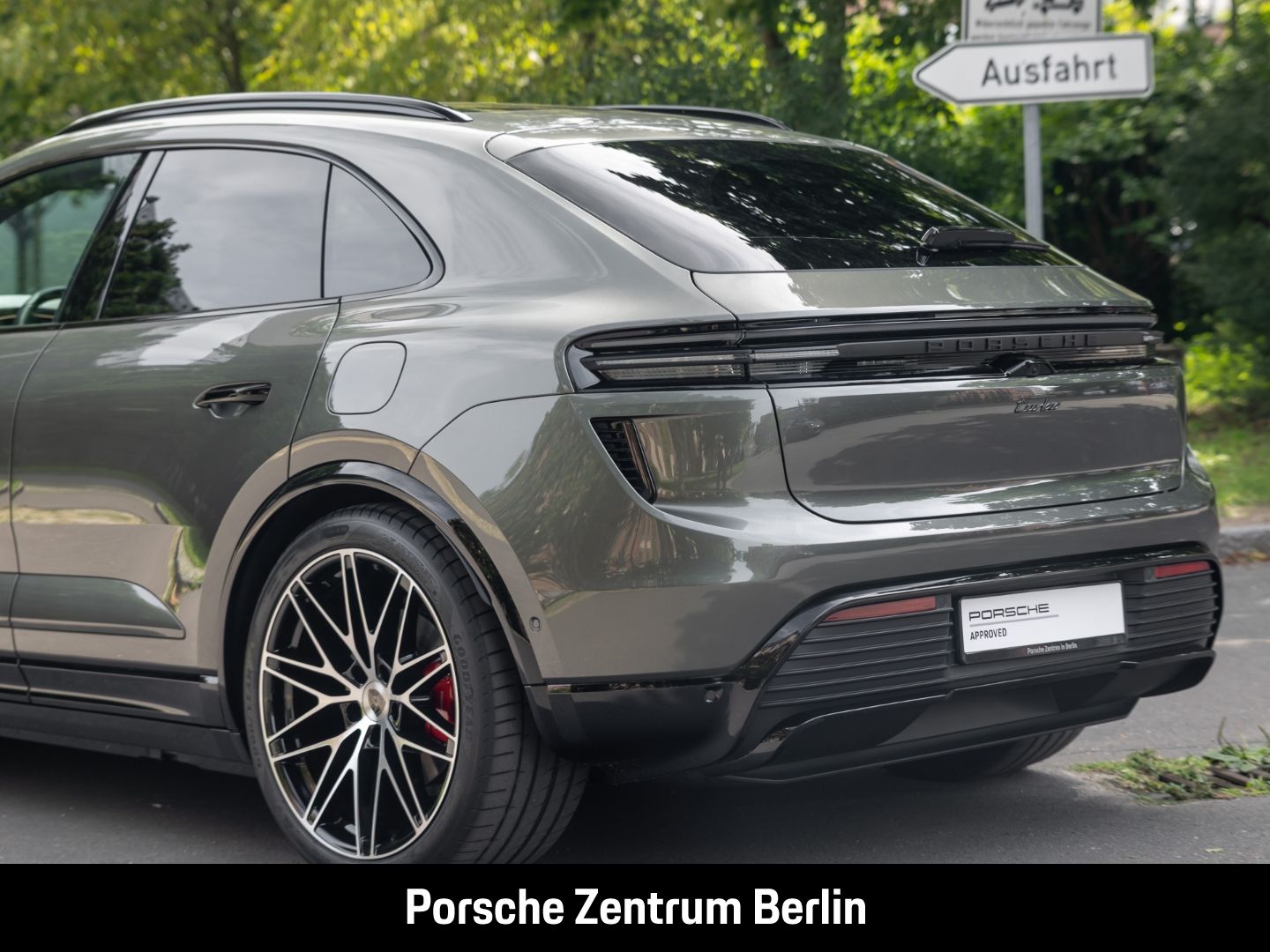 Porsche Macan Turbo Burmester Rückfahrkamera Panorama
