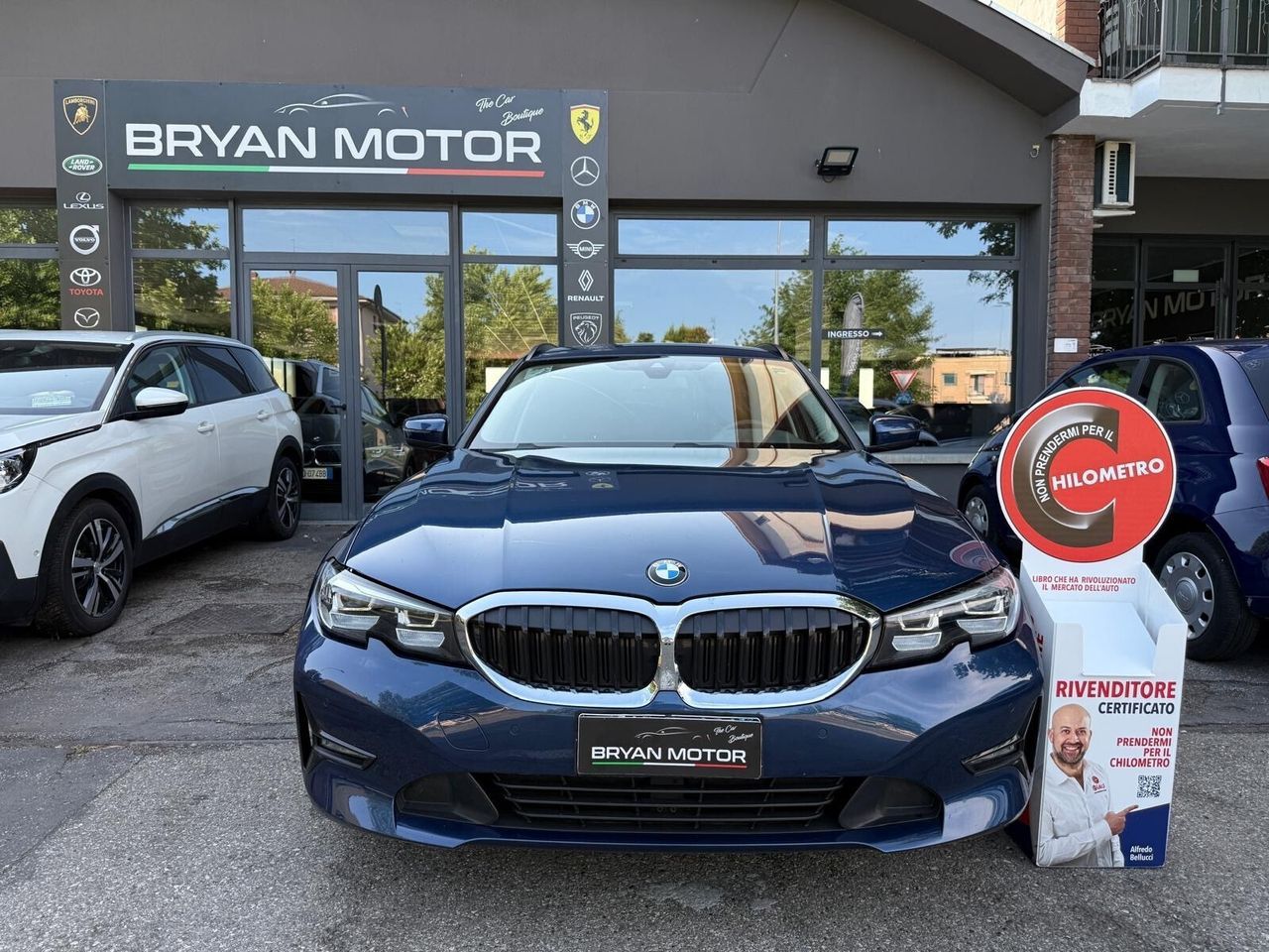 BMW 320 320d xDrive Touring Business Advantage - Samsaru's Car Outlet