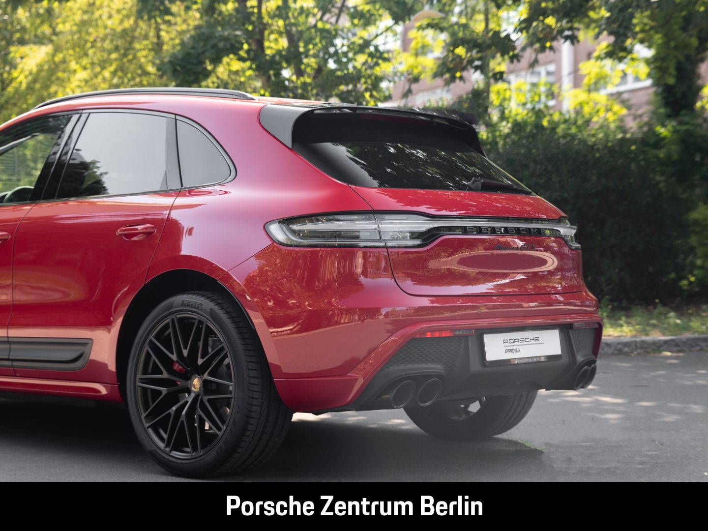Porsche Macan GTS Karminrot Sportabgasanlage Panorama