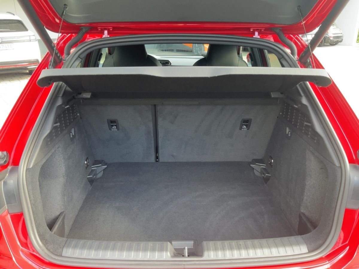 Audi A3 Sportback 35 TFSI S-TR ADVANCED - Samsaru's Car Outlet