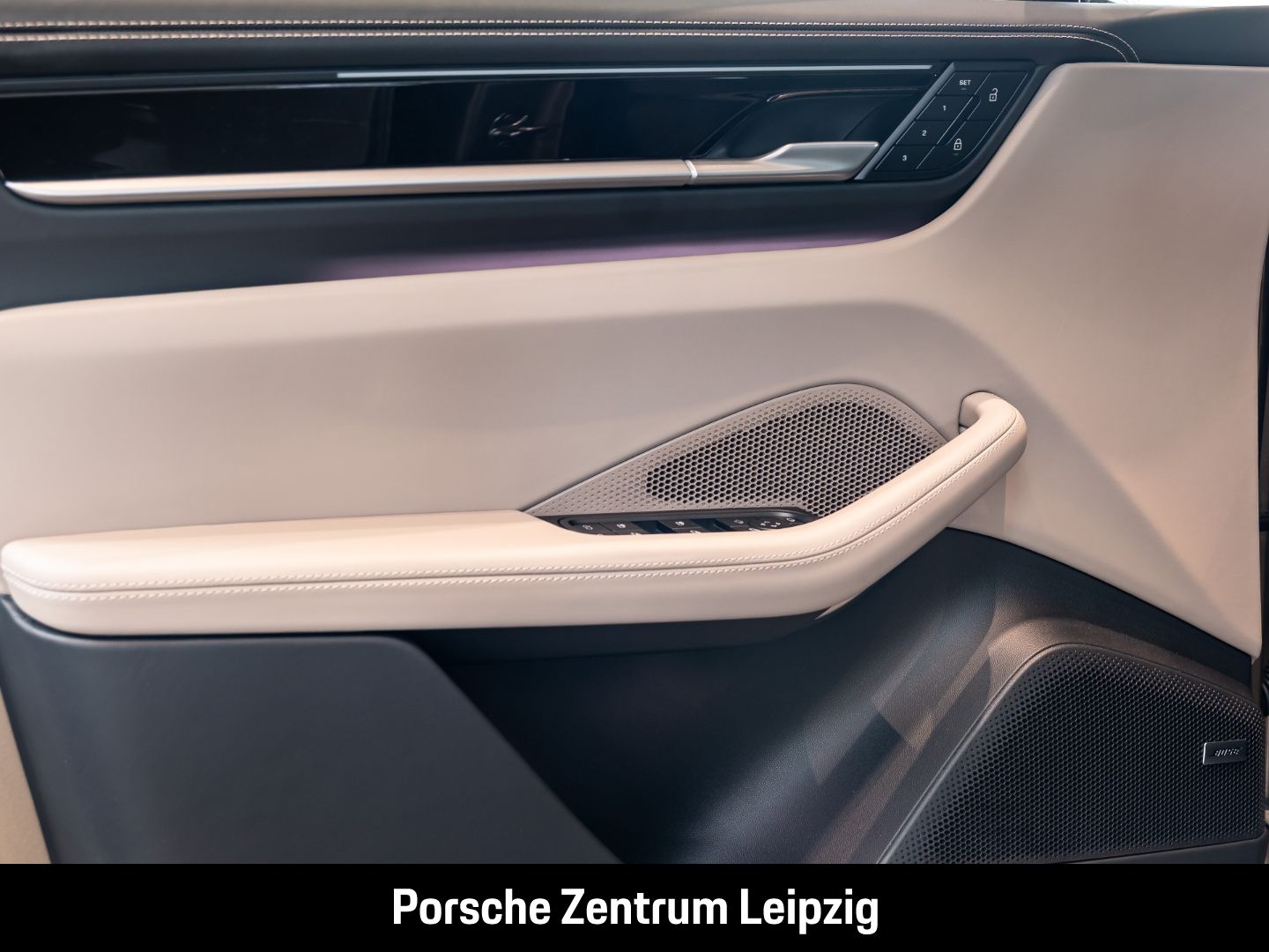 Porsche Macan 4S FnW-Goldbronzemetallic Massage AR-HeadU