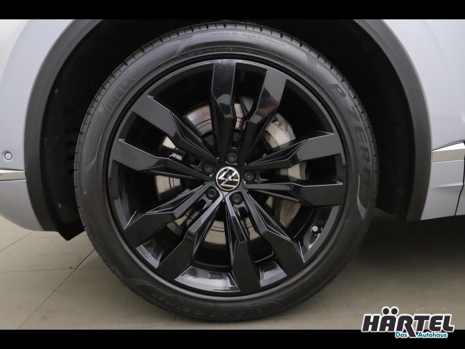 Volkswagen Touareg Elegance eHybrid 3.0 V6 TSI Tiptronic - Samsaru's Car Outlet