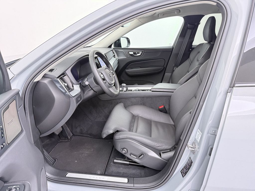 Volvo XC60 B5 AWD Plus Dark *Ganzjahres*ACC*BLIS*Voll-