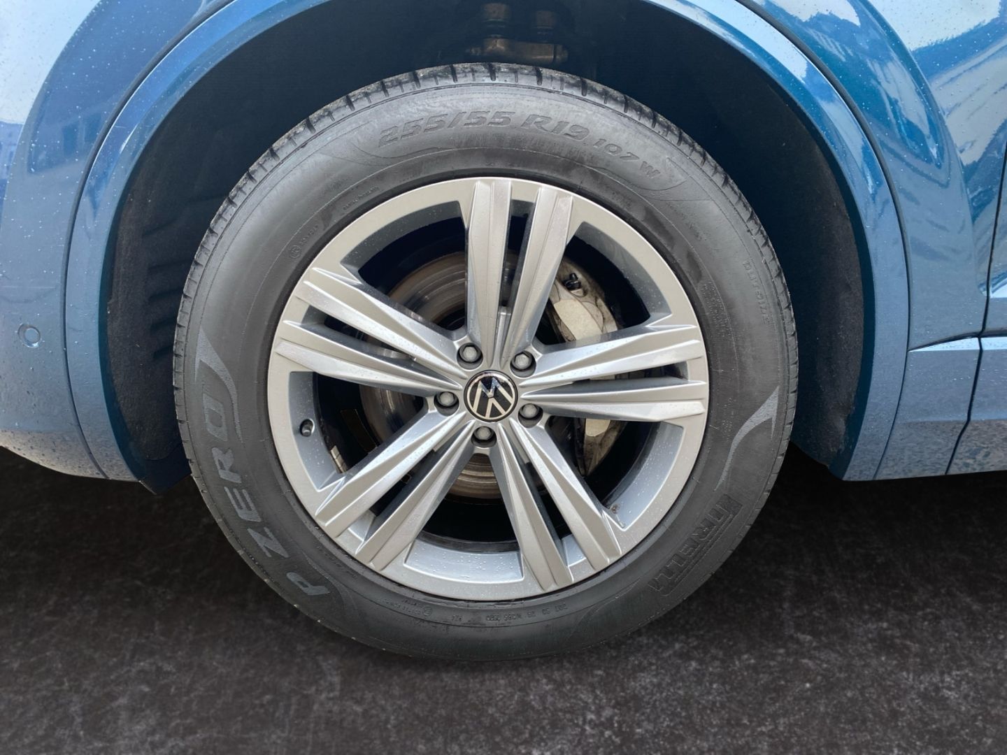 Volkswagen Touareg 3.0 V6 TDI 4M R-Line - Samsaru's Car Outlet