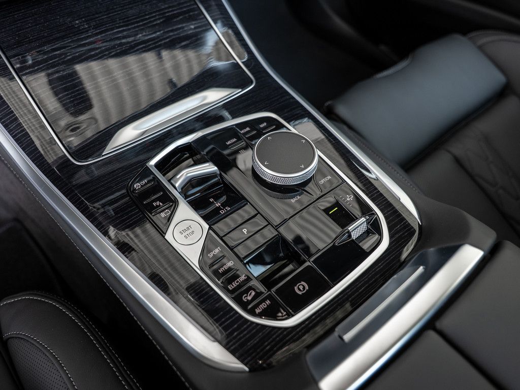 BMW X5 xDrive50e M-Sport Pro FACEL. 360° PANO LED