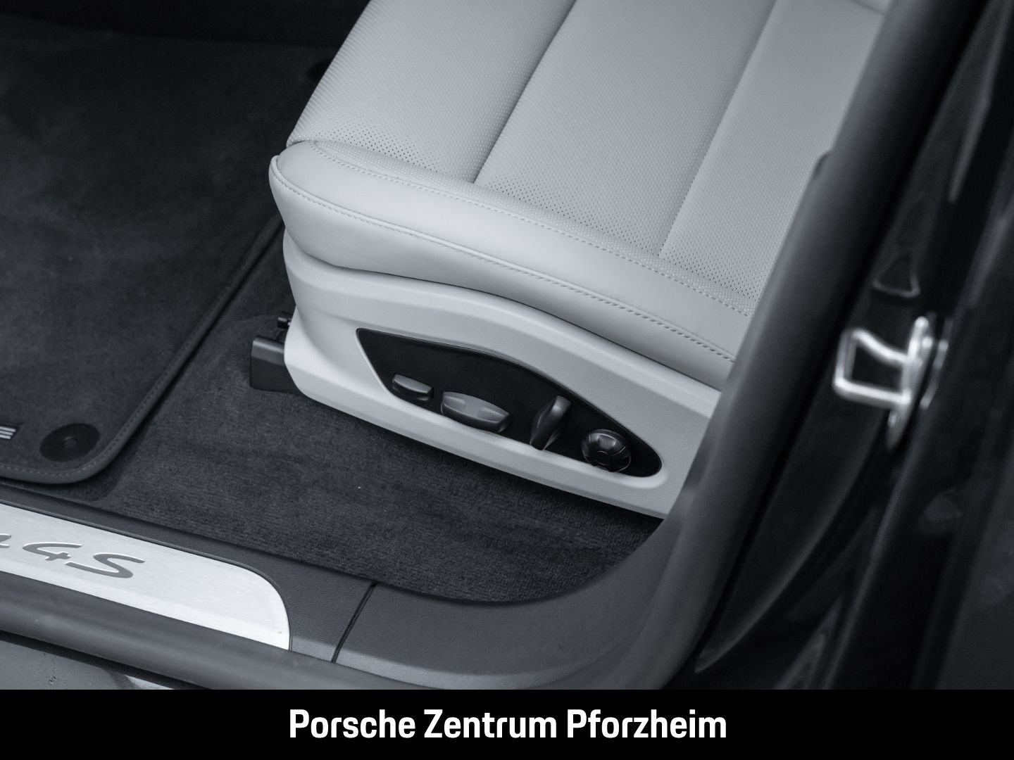 Porsche Macan 4S BOSE Surround-View Abstandstempomat LED
